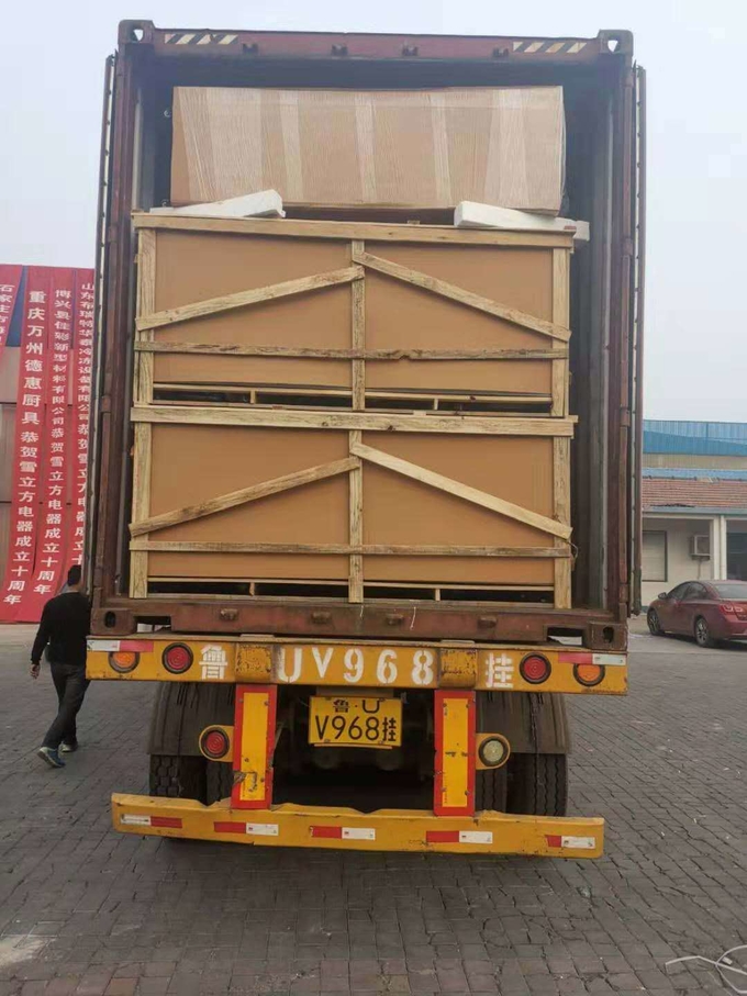 Gabinetto di vetro refrigerato raffreddato ad aria verticale 12 della bevanda di grande capacità di tre porte